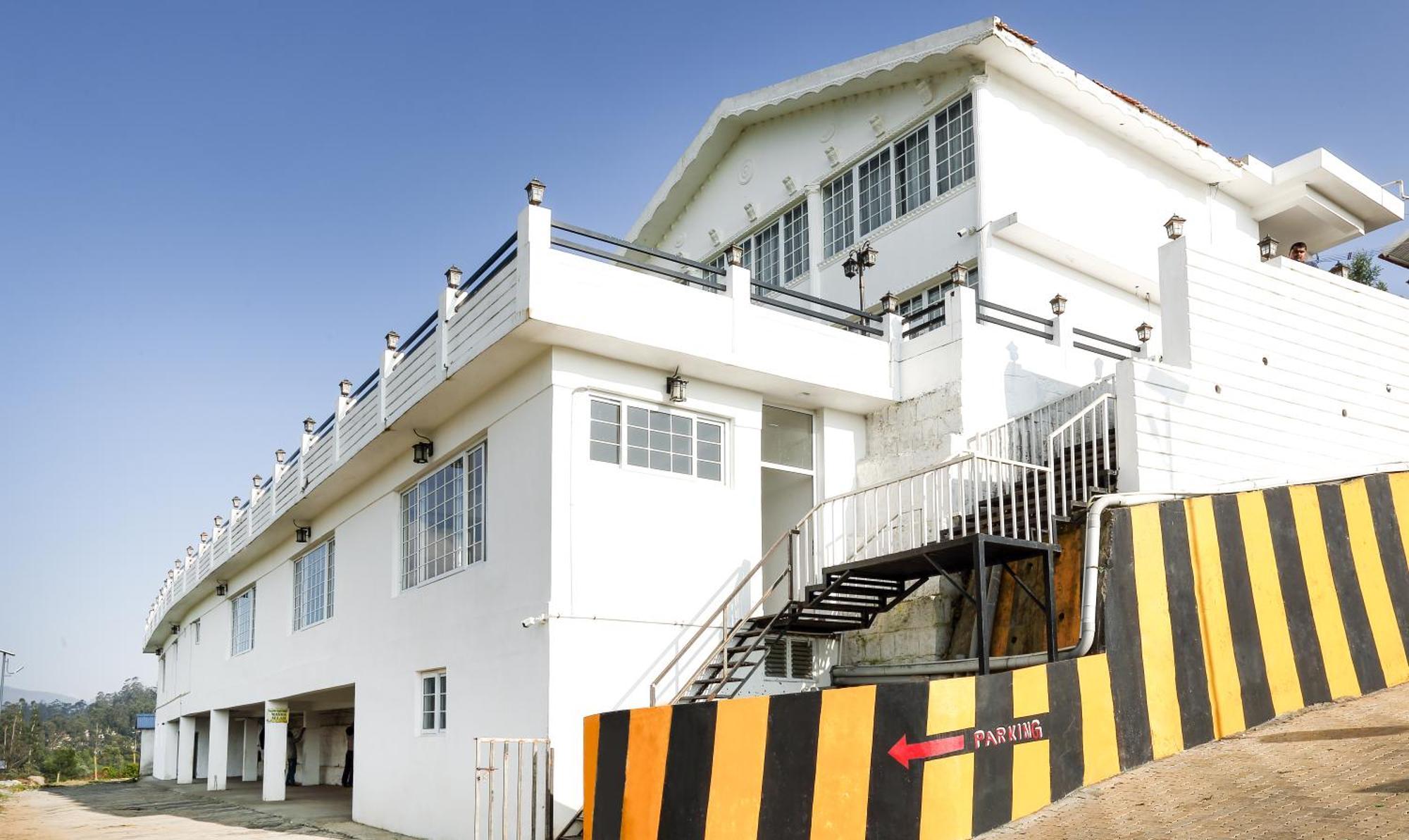 Treebo Skydale Inn & Suites With Mountain View Ooty Exterior photo
