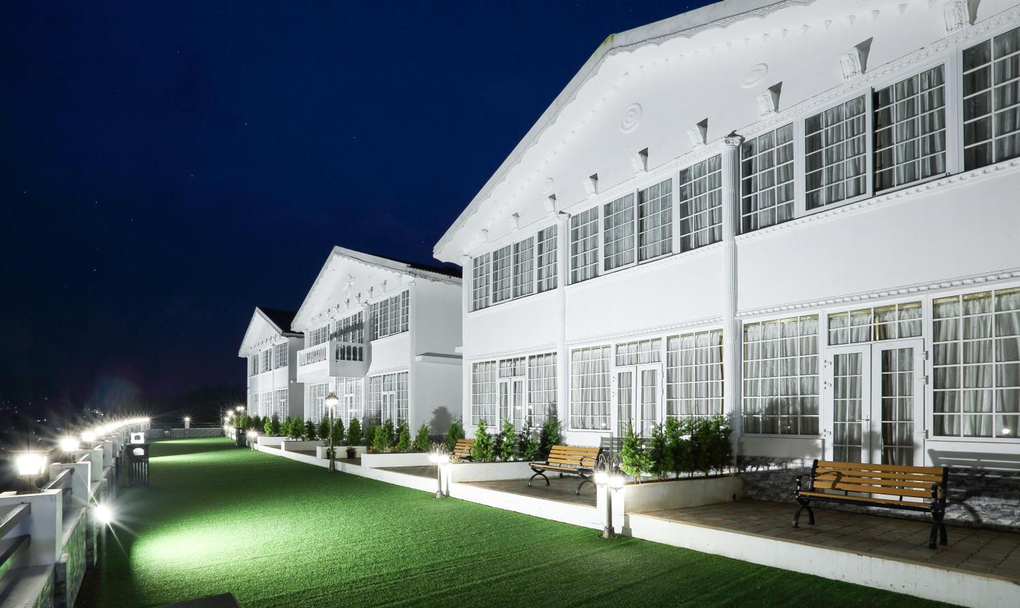 Treebo Skydale Inn & Suites With Mountain View Ooty Exterior photo